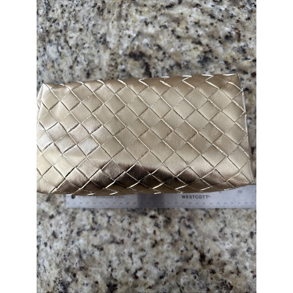 Bath‎ And Body Works Bag. Metallic Gold Woven New.  4090
